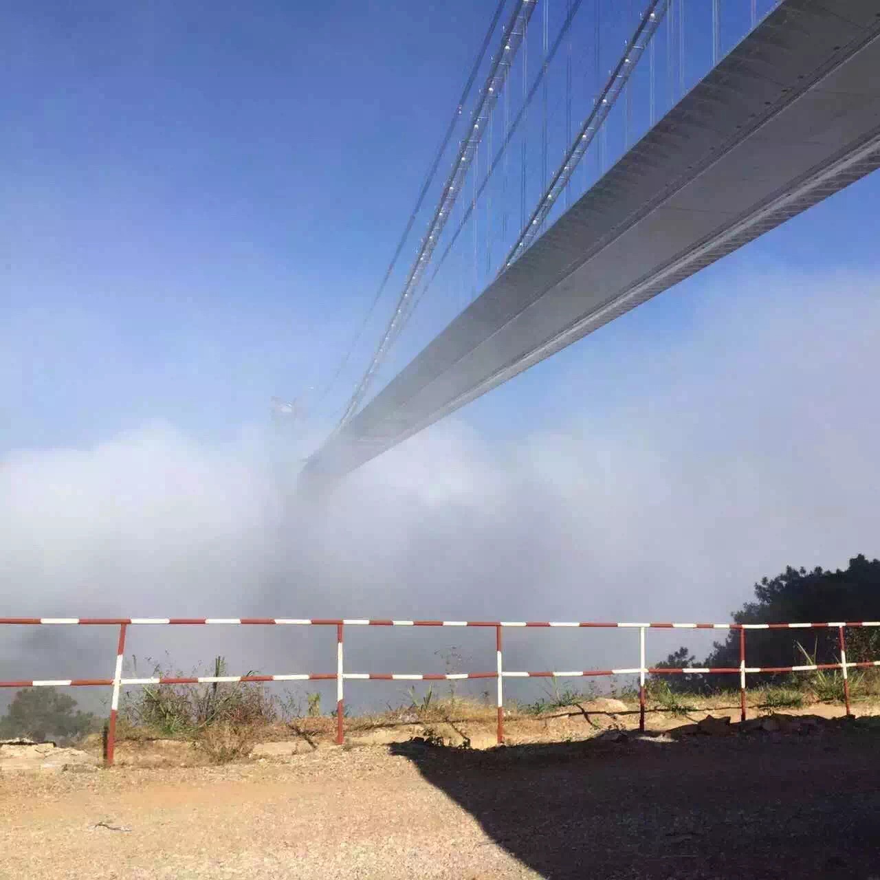 雲南龍江特大橋